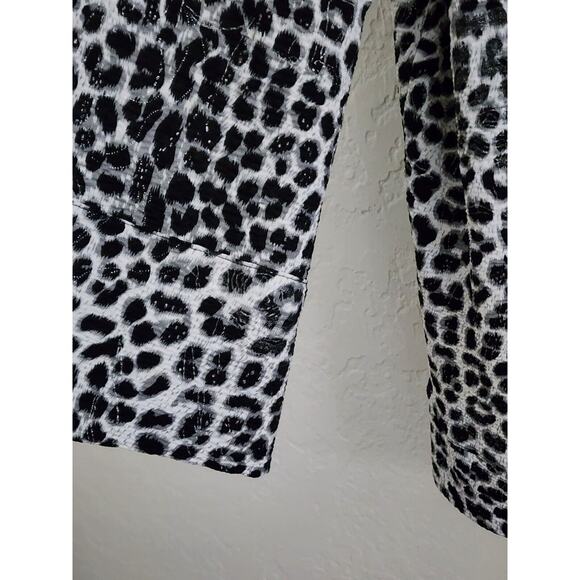 Top/Blouse-Chico's-Black White Leopard-Silver Threads-No Closure-Bottom Tie-3/LG - Picture 6 of 16